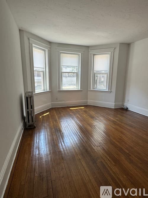 Boston Apartment: 122 Warren St