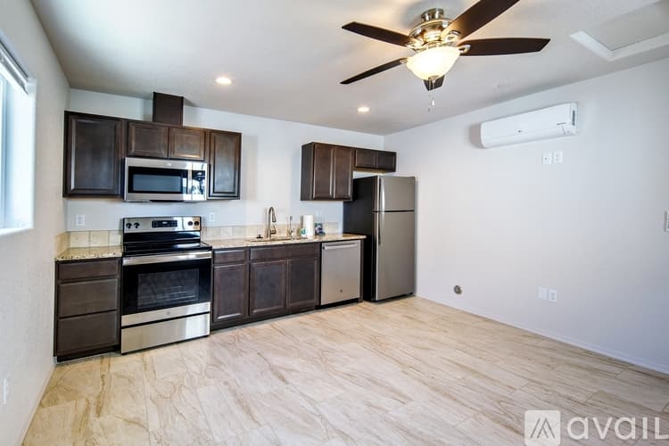 Lake Havasu City Apartment: 2060 Swanson Ave