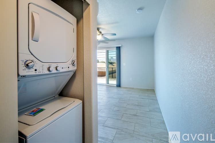 Lake Havasu City Apartment: 2060 Swanson Ave