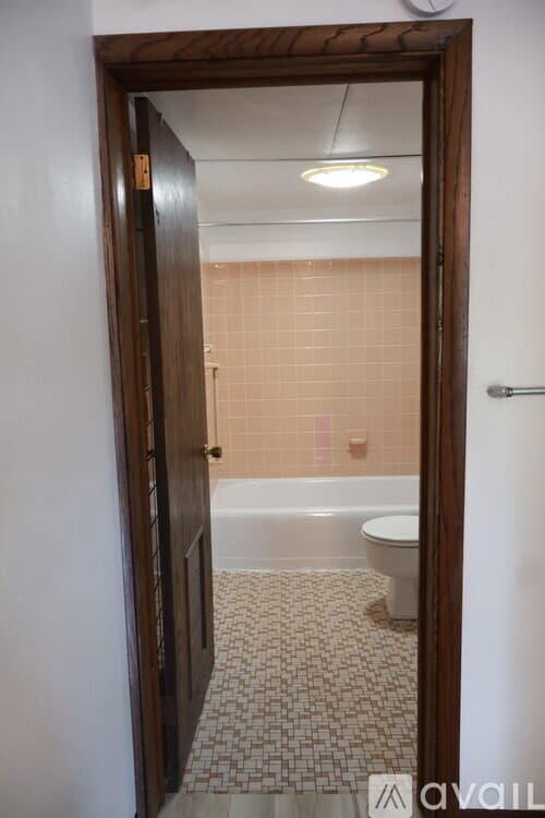 Elroy Apartment: 413 South Main Street