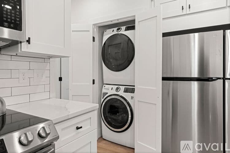Boston Apartment: 621 E 8th St