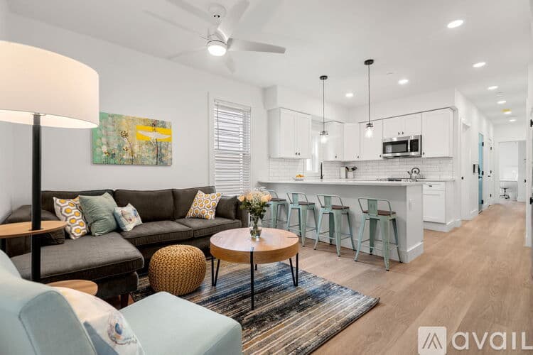 Boston Apartment: 621 E 8th St