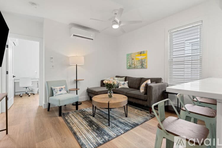 Boston Apartment: 621 E 8th St