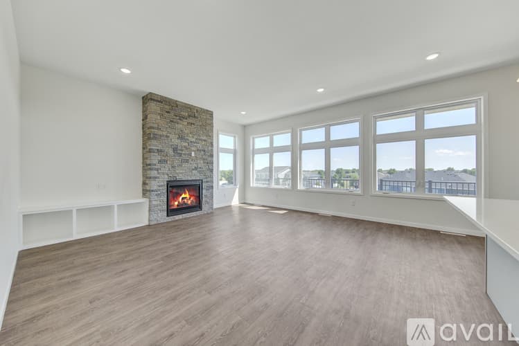 North Mankato Townhome: 2306 Pleasant Vw Dr
