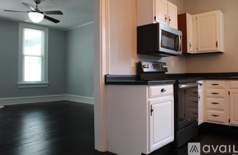 Lafayette House: 1110 North St