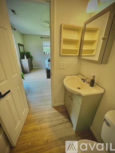 Seneca House: 367 East Reedy Fork Road