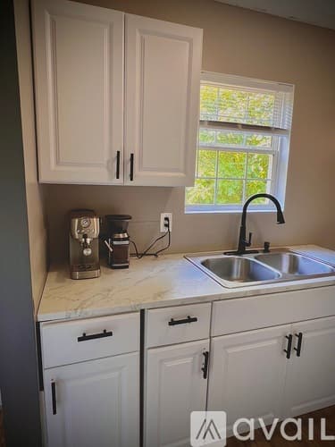Seneca House: 367 East Reedy Fork Road