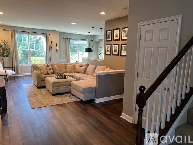 St. Charles Townhome: 6 N 365 Whitmore Circle