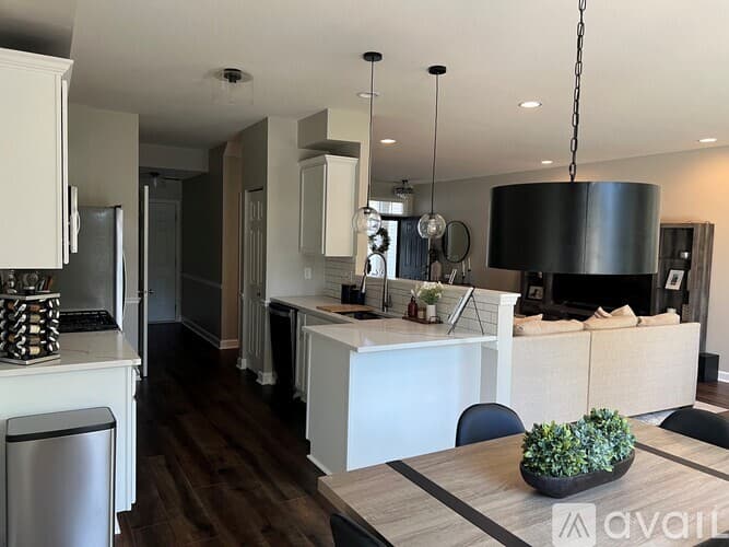 St. Charles Townhome: 6 N 365 Whitmore Circle