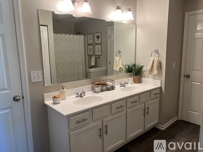St. Charles Townhome: 6 N 365 Whitmore Circle