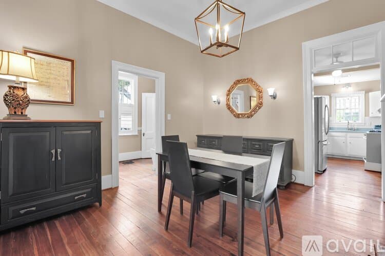 Savannah Townhome: 322 Price St