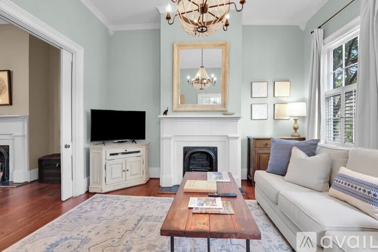 Savannah Townhome: 322 Price St