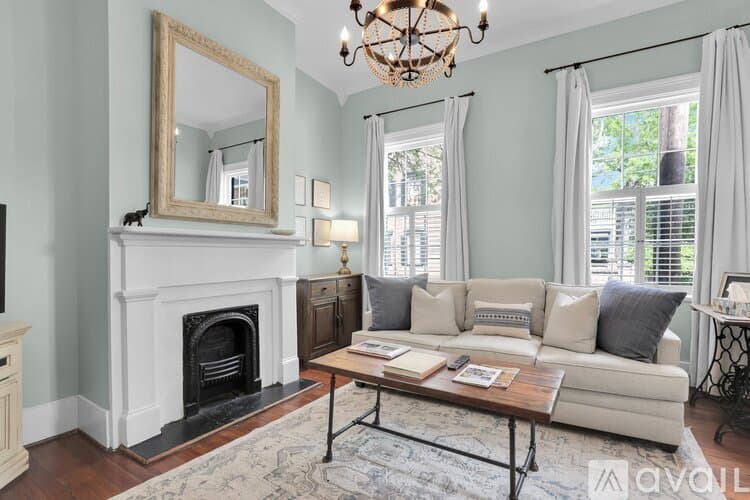 Savannah Townhome: 322 Price St