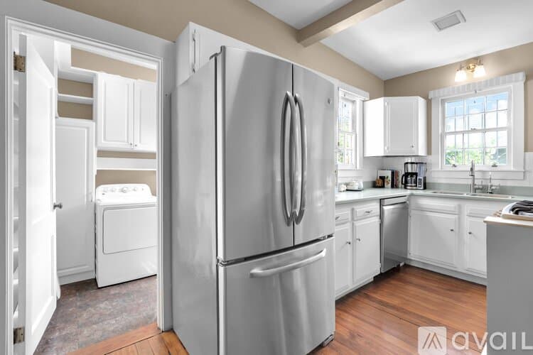 Savannah Townhome: 322 Price St
