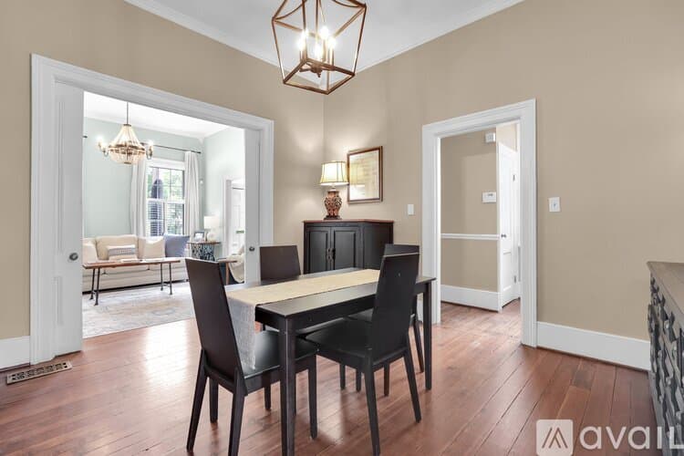 Savannah Townhome: 322 Price St