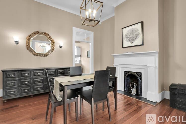 Savannah Townhome: 322 Price St