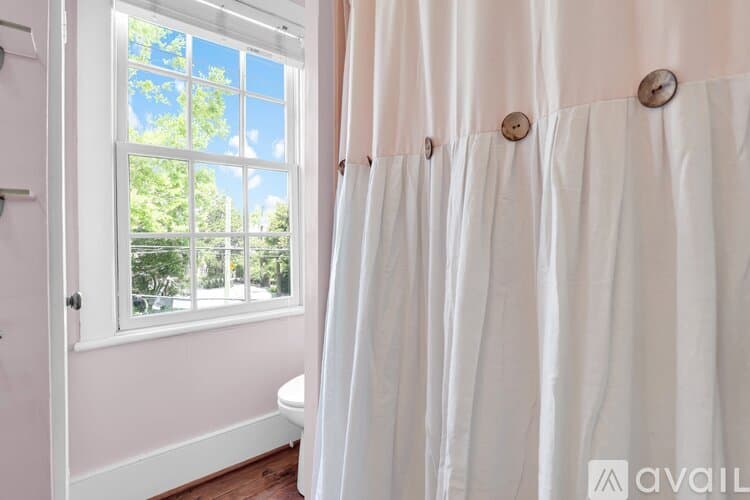 Savannah Townhome: 322 Price St