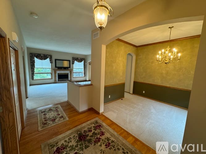 Woodbury House: 3800 Monticello Dr