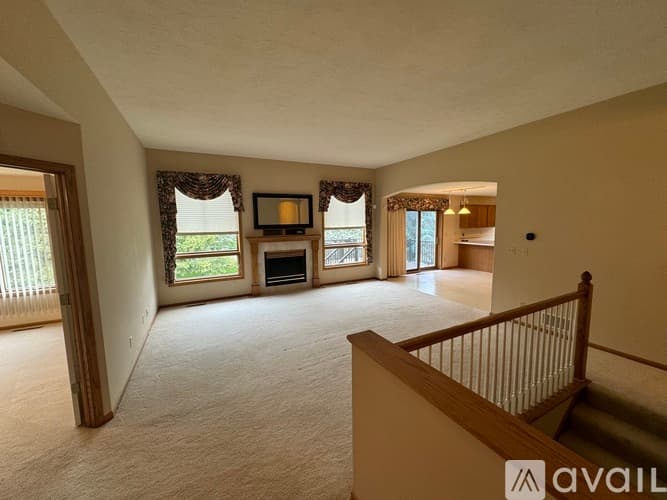 Woodbury House: 3800 Monticello Dr