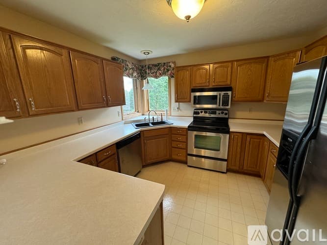 Woodbury House: 3800 Monticello Dr