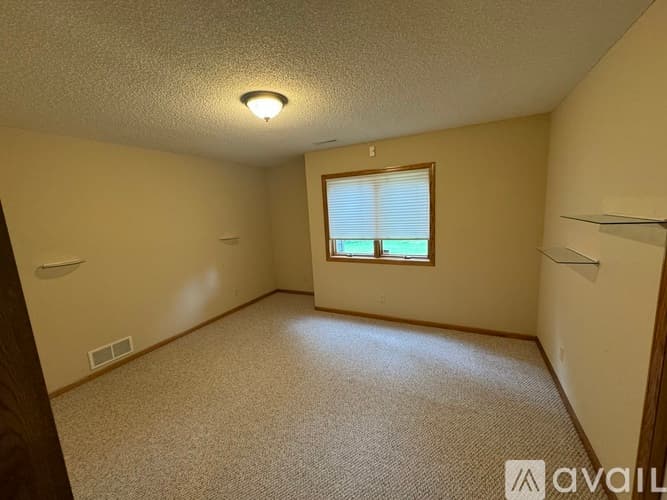 Woodbury House: 3800 Monticello Dr