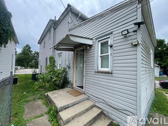 Terre Haute Apartment: 2000 Locust St