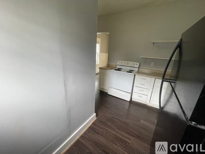 Terre Haute Apartment: 2000 Locust St