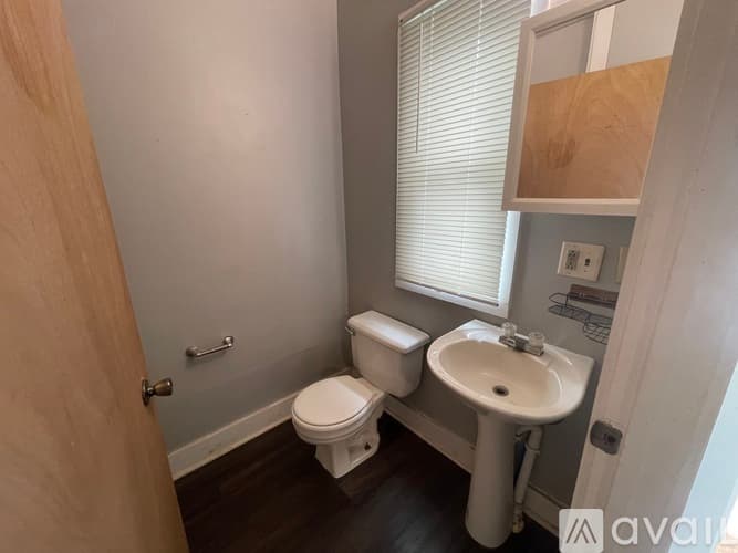 Terre Haute Apartment: 2000 Locust St
