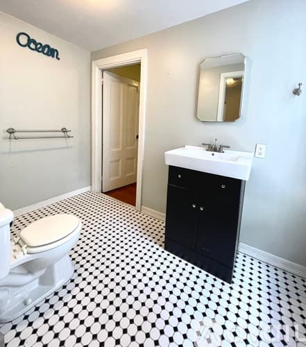 Providence Apartment: 88 Doyle Avenue