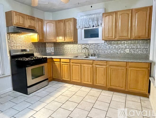 Providence Apartment: 88 Doyle Avenue