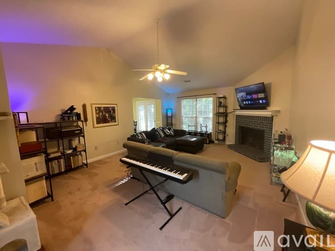 Riverdale House: 7533 Antebellum Lane