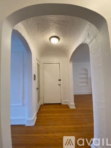 Chicago Apartment: 6305 N Washtenaw Ave