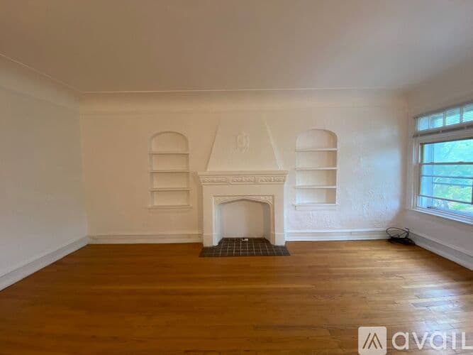 Chicago Apartment: 6305 N Washtenaw Ave
