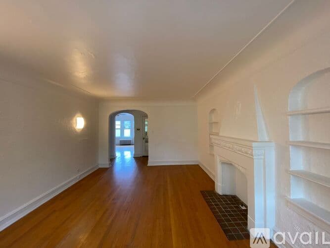 Chicago Apartment: 6305 N Washtenaw Ave