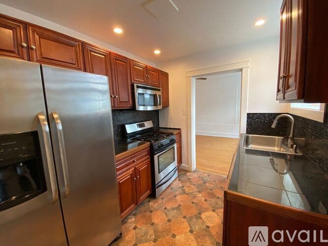Chicago Apartment: 6305 N Washtenaw Ave