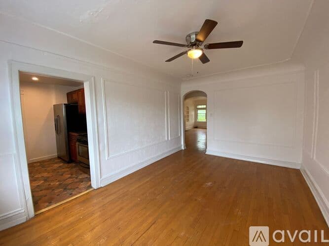 Chicago Apartment: 6305 N Washtenaw Ave