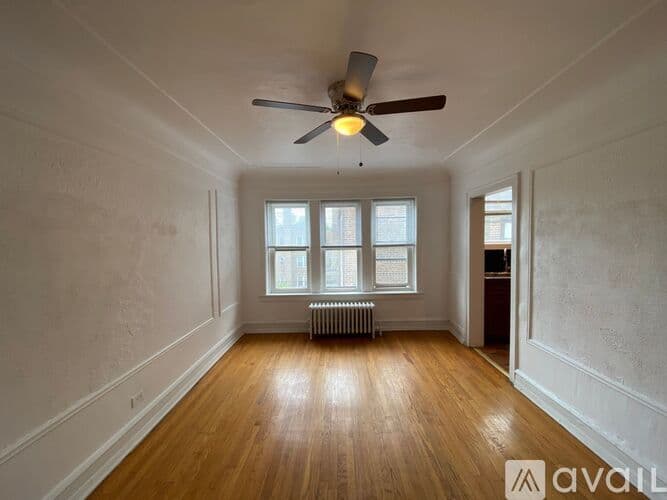 Chicago Apartment: 6305 N Washtenaw Ave