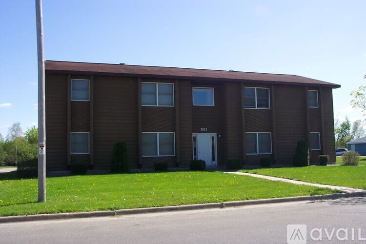 Tomah Apartment: 901 E Monowau St