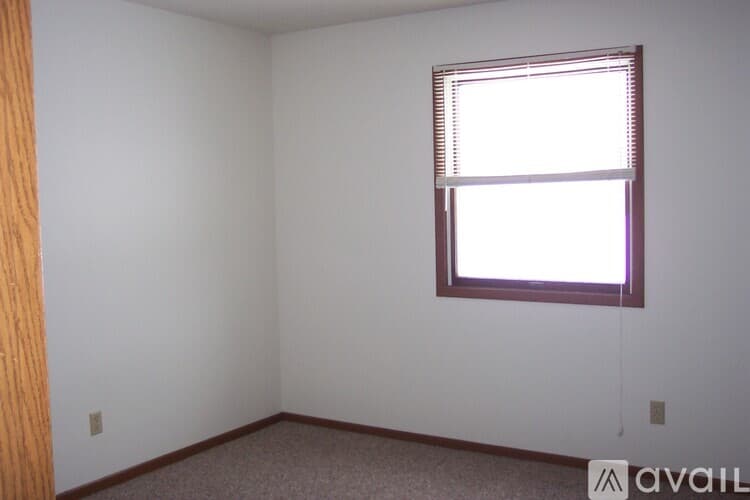 Tomah Apartment: 901 E Monowau St