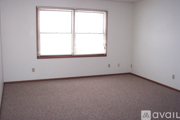Tomah Apartment: 901 E Monowau St