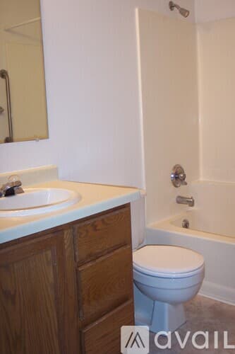 Tomah Apartment: 901 E Monowau St