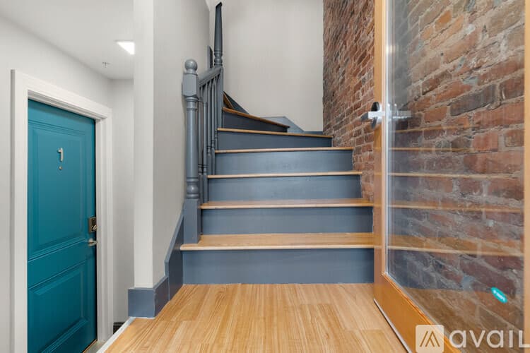 Boston Apartment: 15 Snow Hill St