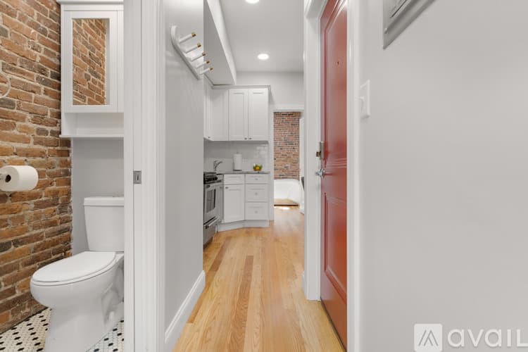 Boston Apartment: 15 Snow Hill St