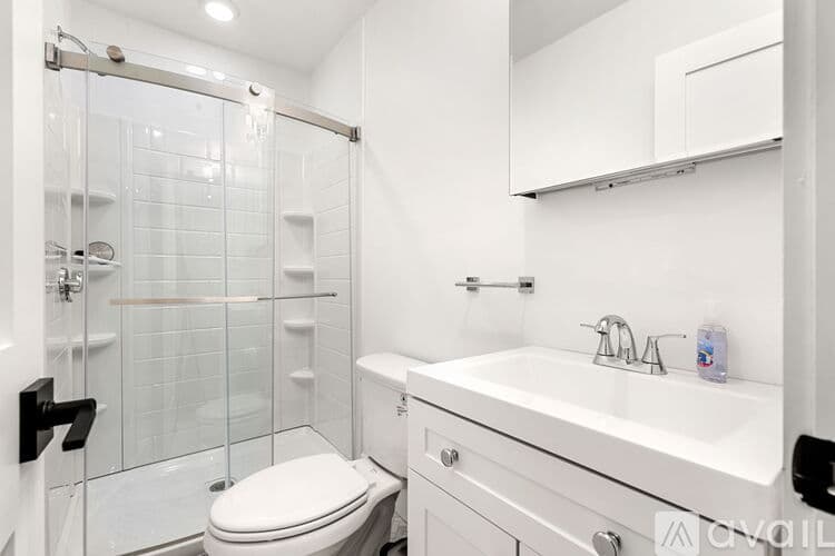 Boston Apartment: 141 Hillside St