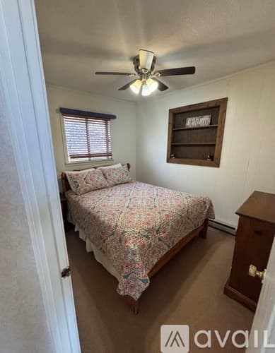Dillard House: 490 Chalet Village Dr