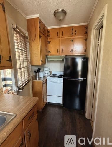 Dillard House: 490 Chalet Village Dr