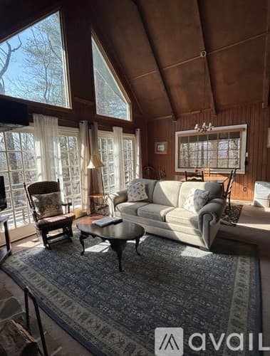 Dillard House: 490 Chalet Village Dr