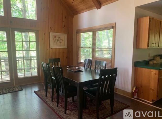 Dillard House: 560 Chalet Village Dr