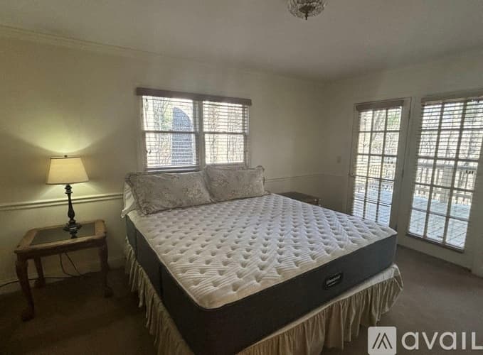 Dillard House: 560 Chalet Village Dr