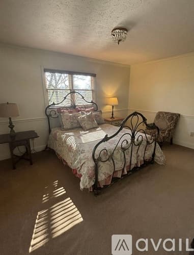 Dillard House: 560 Chalet Village Dr